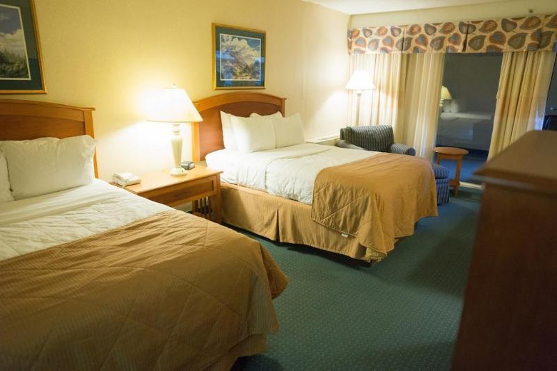 Days Inn By Wyndham Cedar Falls- University Plaza Eksteriør billede