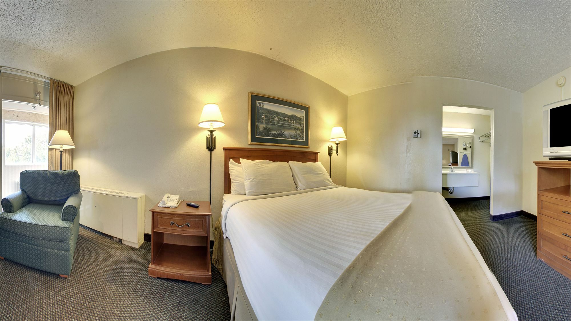 Days Inn By Wyndham Cedar Falls- University Plaza Eksteriør billede